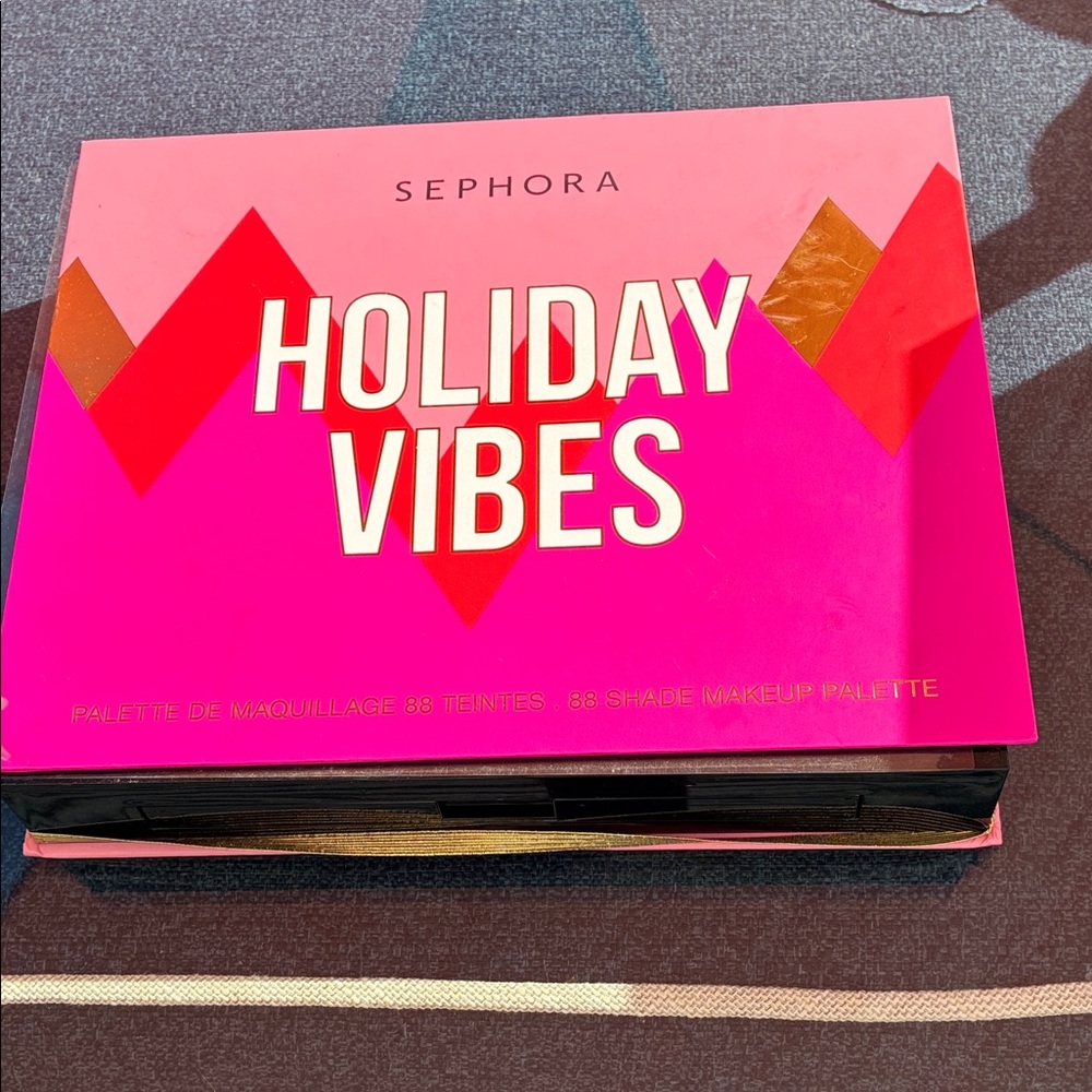 Sephora Holiday Vibes Palette - Vibrant Pink and Gold
